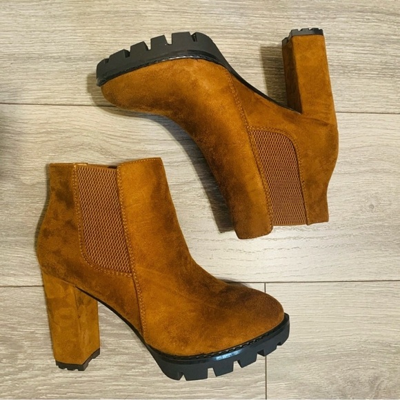 Women New Tan Faux Suede Heeled Boots With Elastic Band - Picture 6 of 7